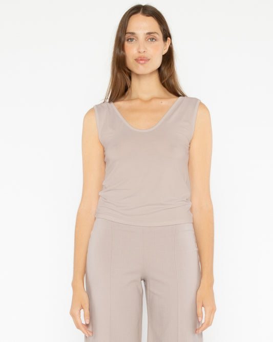 Clay Fitted Scoop Tank