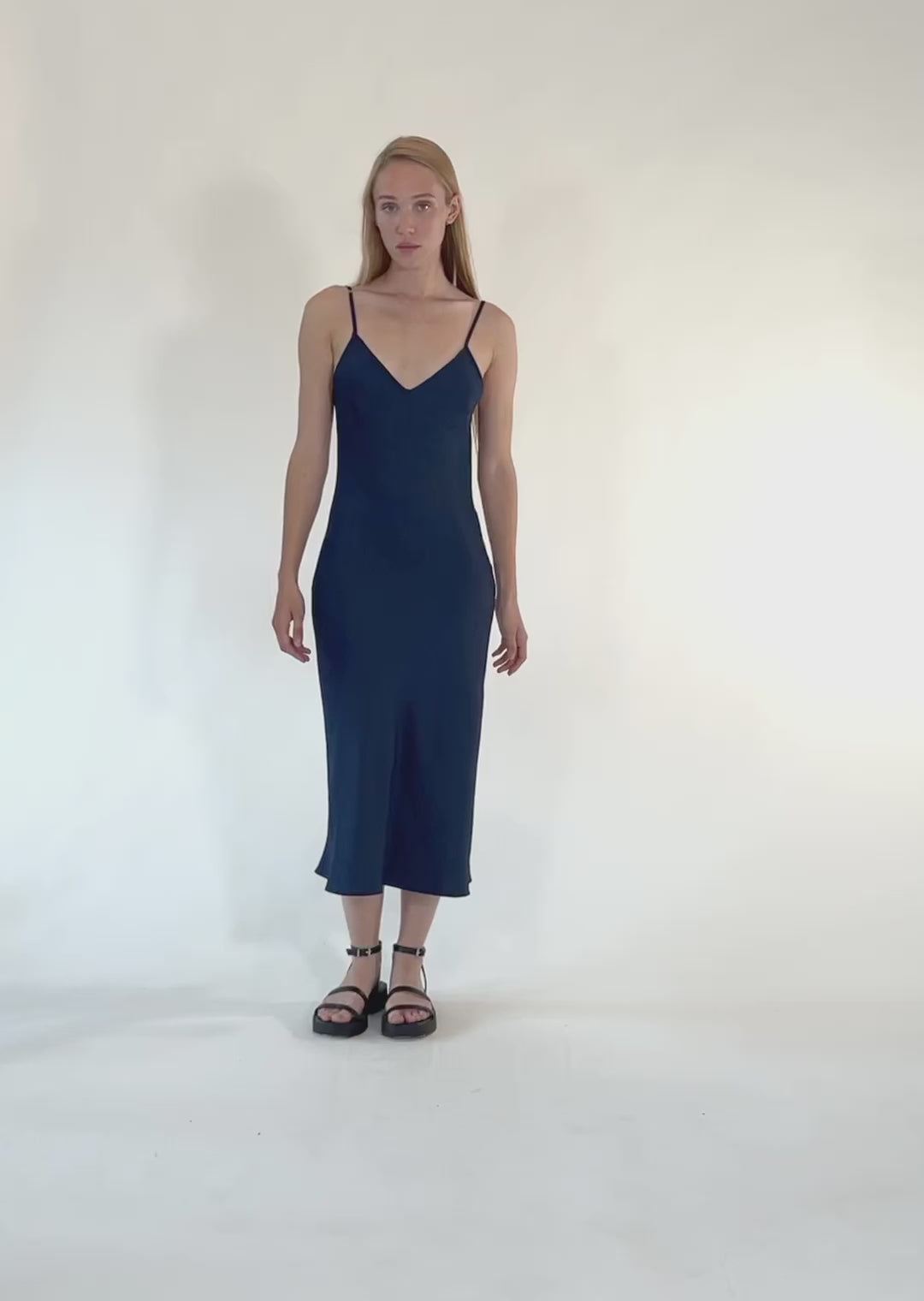 リウ riu Drape snap flare dress ネイビー Navy Satin Crepe Slip Dress | Ripley Rader