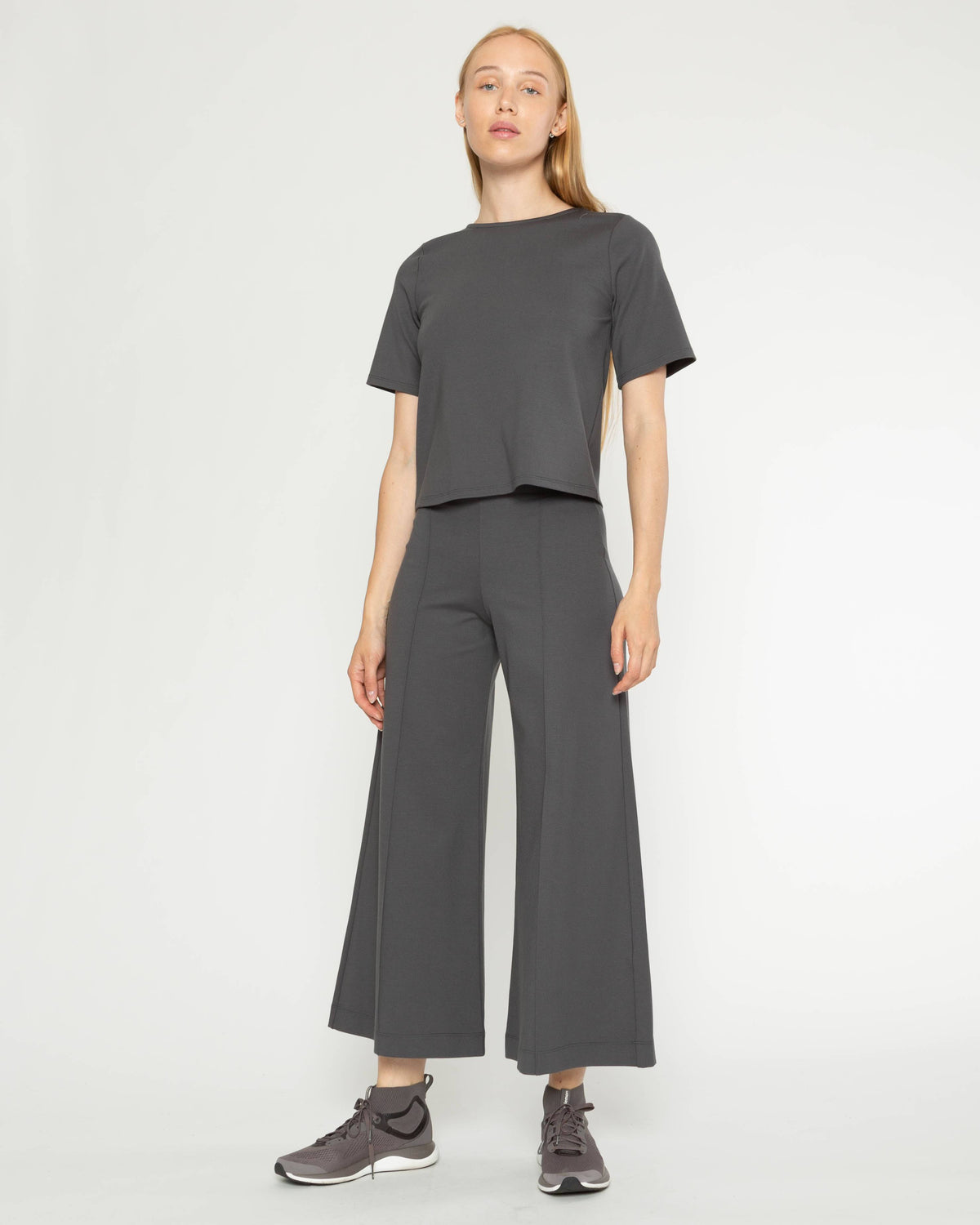 Slate Ponte Knit Wide Leg Pant: Cropped