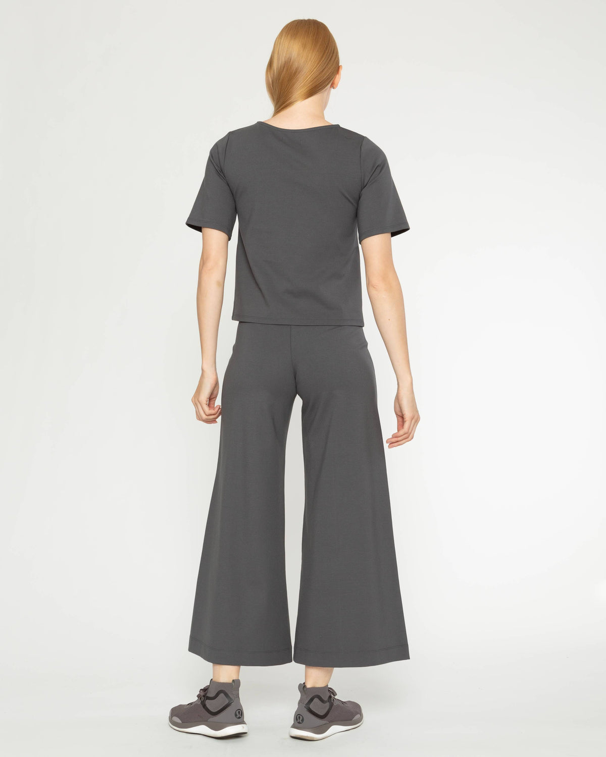 Slate Ponte Knit Wide Leg Pant: Cropped